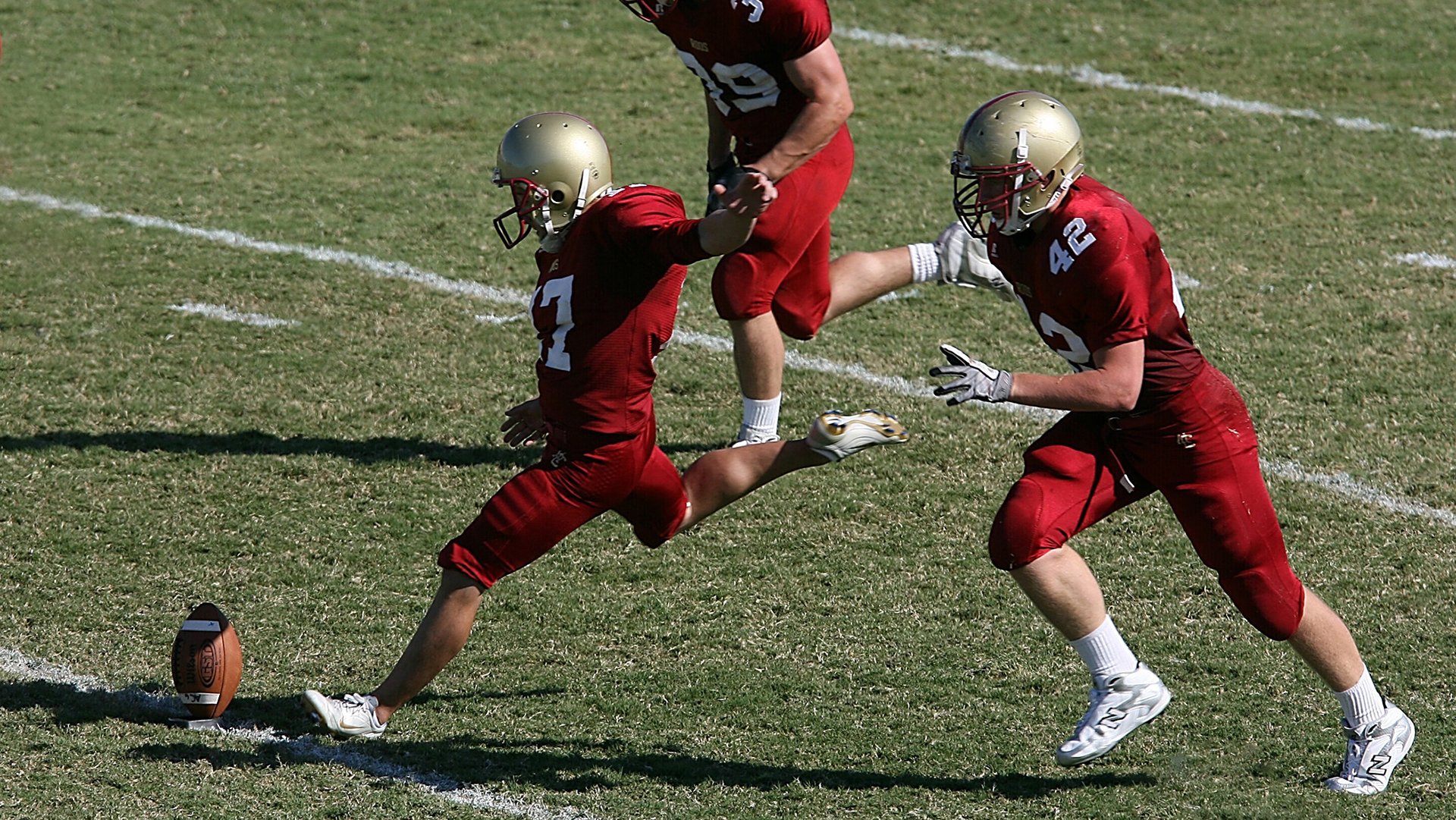 奥运村社交区设立文化交流展位吸引选手,奥运村居住区对话