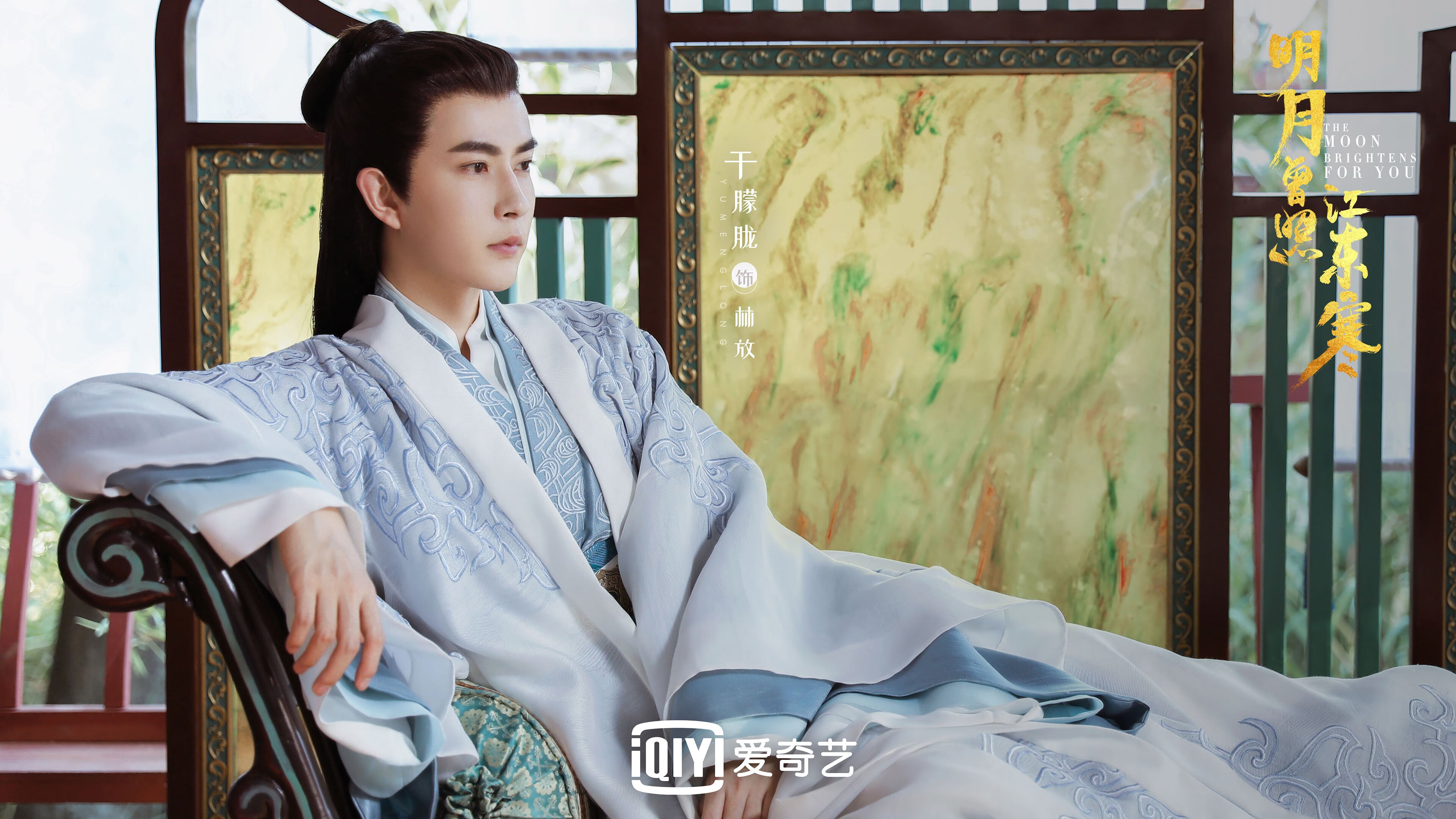 乐鱼体育app下载地址-边路传球向中路内切是否成为进攻主旋律，边路接球