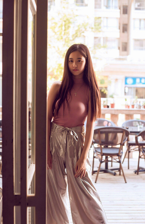 “胡利安·门德斯的出色表现和技术创新,成就阿根廷美洲狮队未来之星”